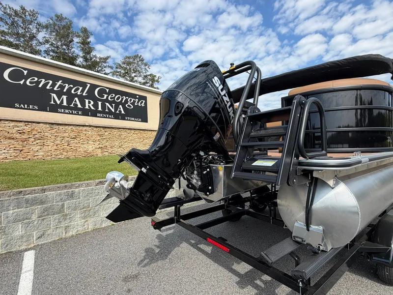 Slide: The Image of Bentley Pontoons Legacy 223 SPORT3 Navigator 2026 - 4