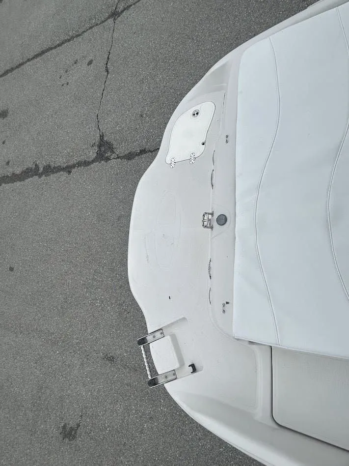 Slide: The Image of 2008 Tahoe Q7SI boat rear on asphalt. - 14