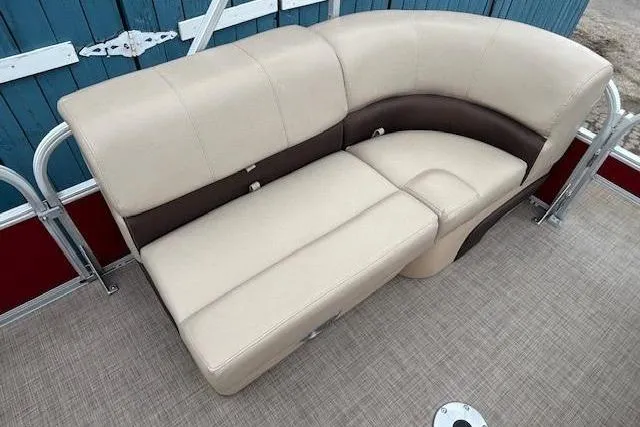 Slide: The Image of Beige and brown seating on 2019 Sun Tracker SportFish 22 DLX pontoon boat. - 14