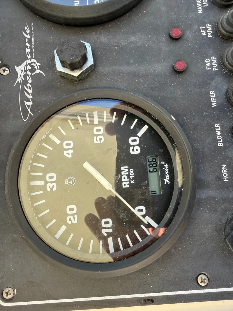 Slide: The Image of Tachometer of a 2004 Albemarle 268 Express Fisherman boat. - 14