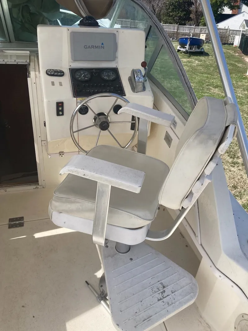 Slide: The Image of Helm of a 2004 Albemarle 268 Express Fisherman boat. - 2