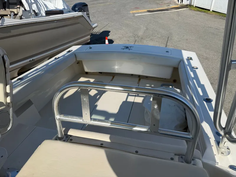 Slide: The Image of Albemarle 268 Express Fisherman 2004 - 9