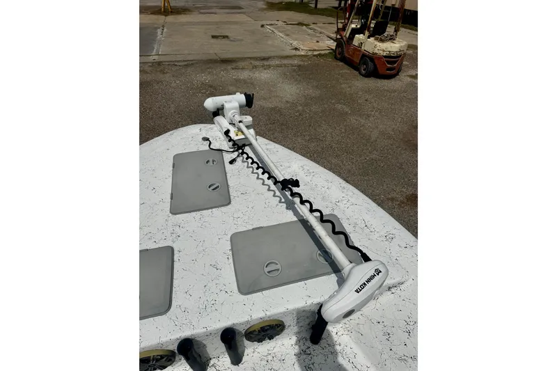 Slide: The Image of 2007 Haynie 23 Bigfoot boat with Minn Kota trolling motor on deck. - 9