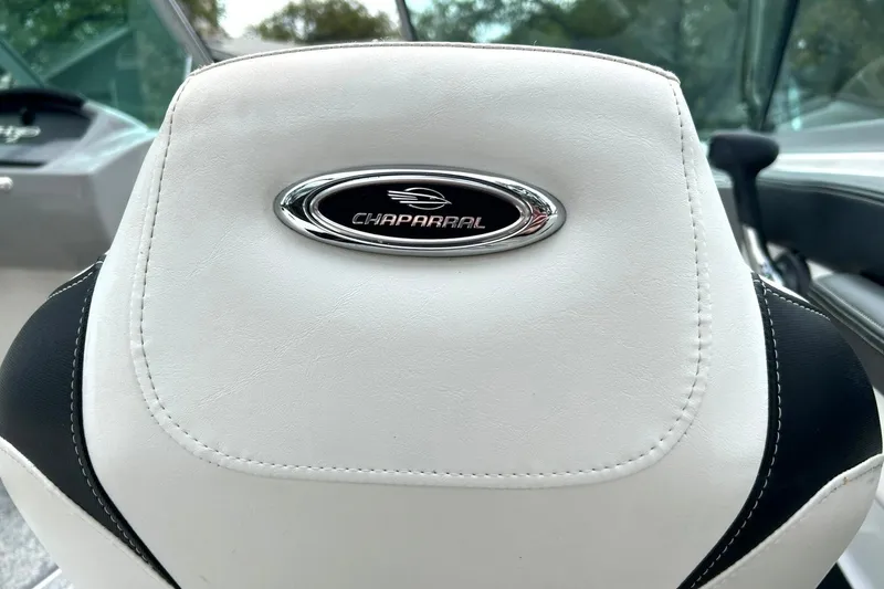 Slide: The Image of White Chaparral 21 H2O Sport 2016 boat seat with logo emblem. - 52