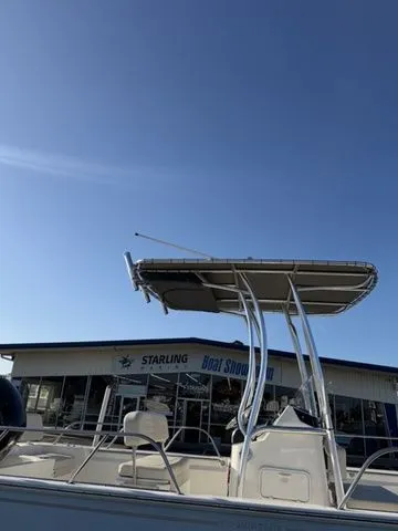 Slide: The Image of Boston Whaler 190 Montauk 2023 - 10