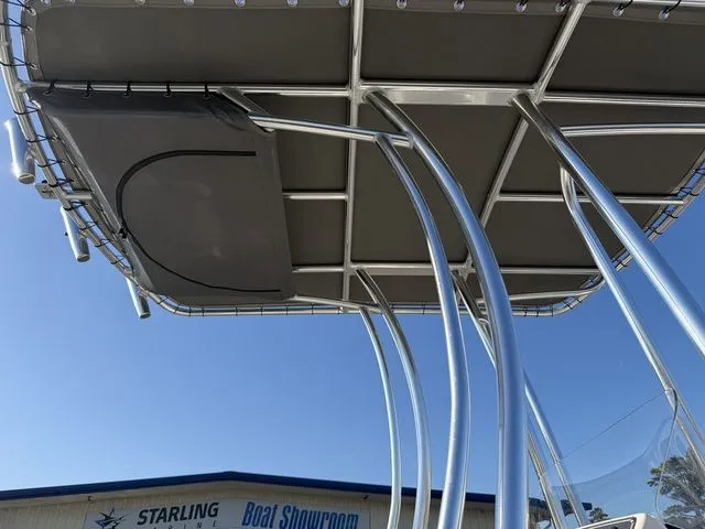 Slide: The Image of Boston Whaler 190 Montauk 2023 - 8