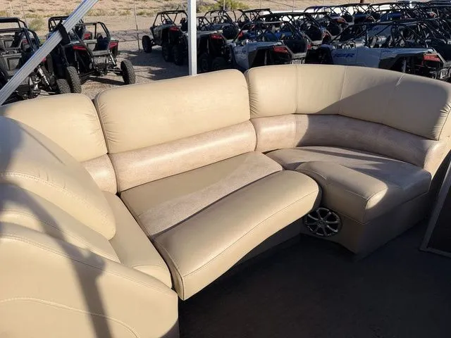 Slide: The Image of Bennington 2575QCW SPORT TOWER-I/O 2013 - 10