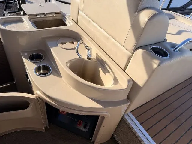 Slide: The Image of Bennington 2575QCW SPORT TOWER-I/O 2013 - 16