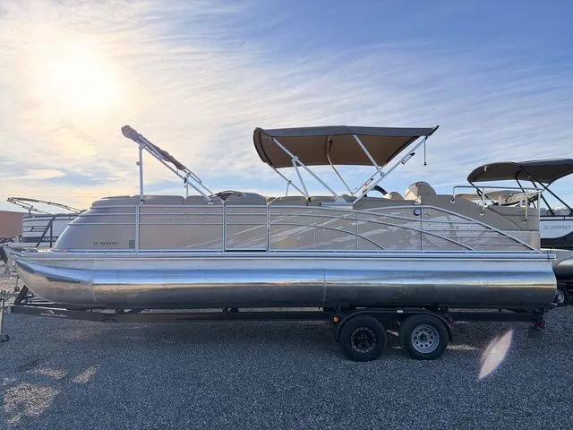 Slide: The Image of Bennington 2575QCW SPORT TOWER-I/O 2013 - 4