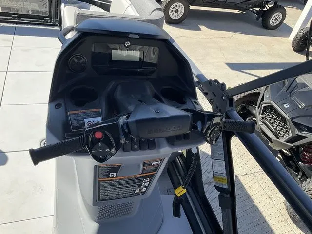 Slide: The Image of Sea-Doo Switch Cruise 18 2024 - 10