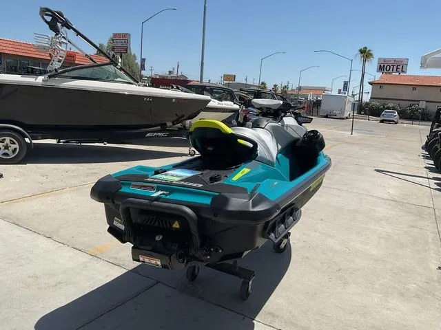 Slide: The Image of Sea-Doo GTI SE 170 2026 - 3