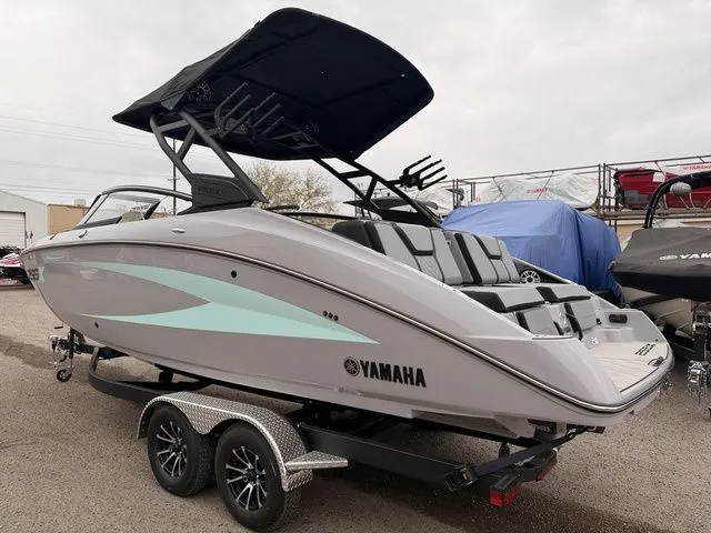 Slide: The Image of Yamaha 255XD 2026 - 3