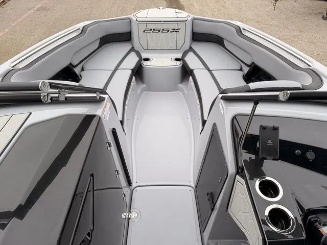 Slide: The Image of Yamaha 255XD 2026 - 6