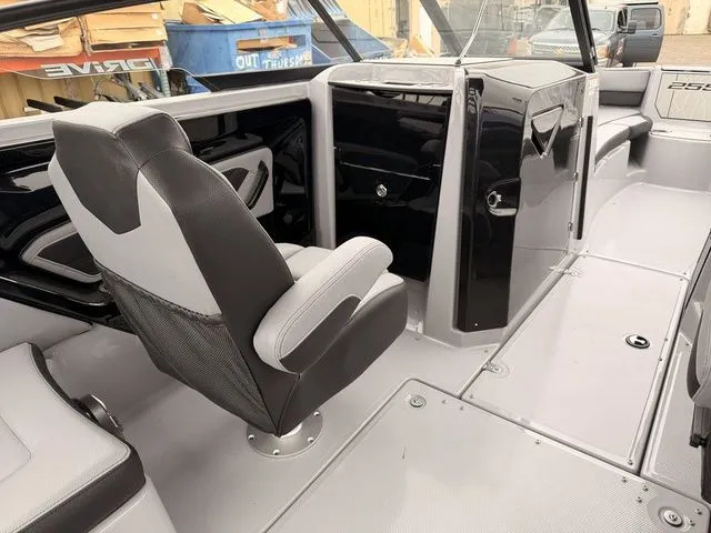 Slide: The Image of Yamaha 255XD 2026 - 7