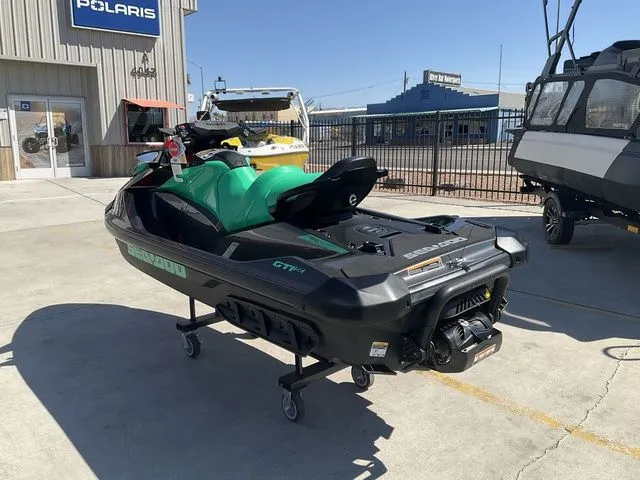 Slide: The Image of Sea-Doo GTI SE 170 2026 - 4