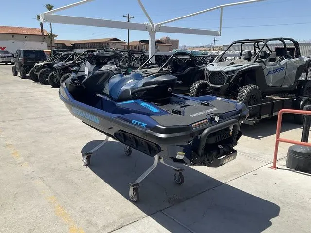 Slide: The Image of Sea-Doo GTX 300 2026 - 4
