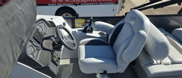 Slide: The Image of Bentley Pontoons Legacy 220 Quad Swingback 2024 - 18