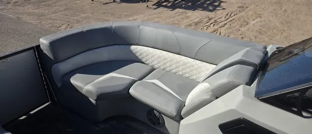 Slide: The Image of Manitou SES 25 2019 - 10