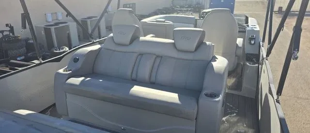 Slide: The Image of Manitou SES 25 2019 - 13