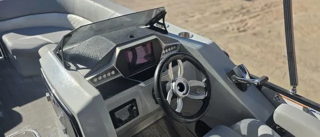 Slide: The Image of Manitou SES 25 2019 - 14