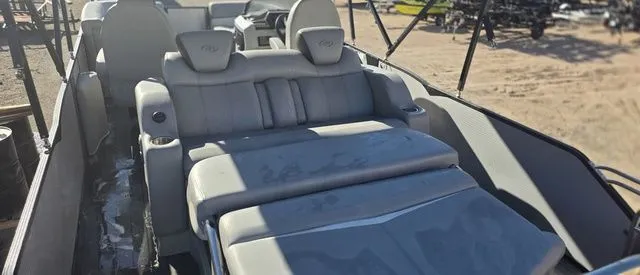 Slide: The Image of Manitou SES 25 2019 - 15