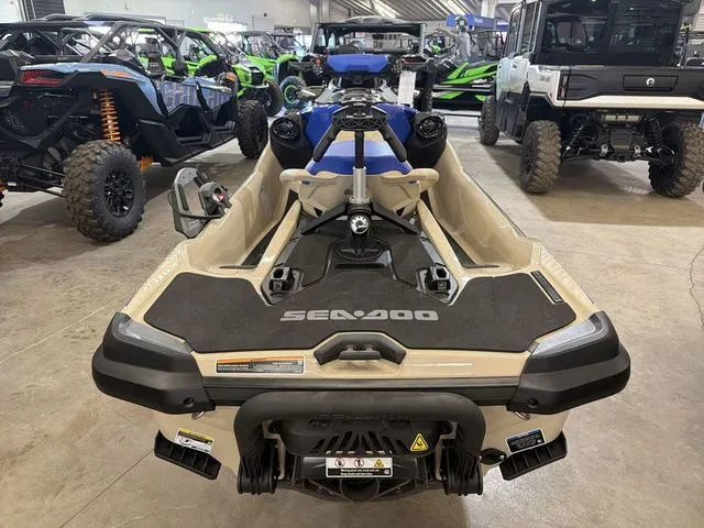 Slide: The Image of Sea-Doo Wake Pro 230 2026 - 14