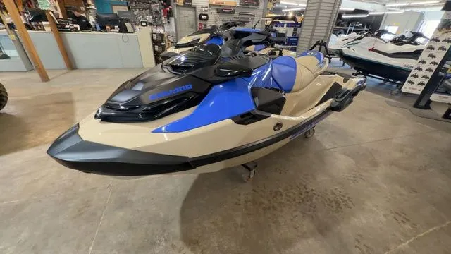 Slide: The Image of Sea-Doo Wake Pro 230 2026 - 9