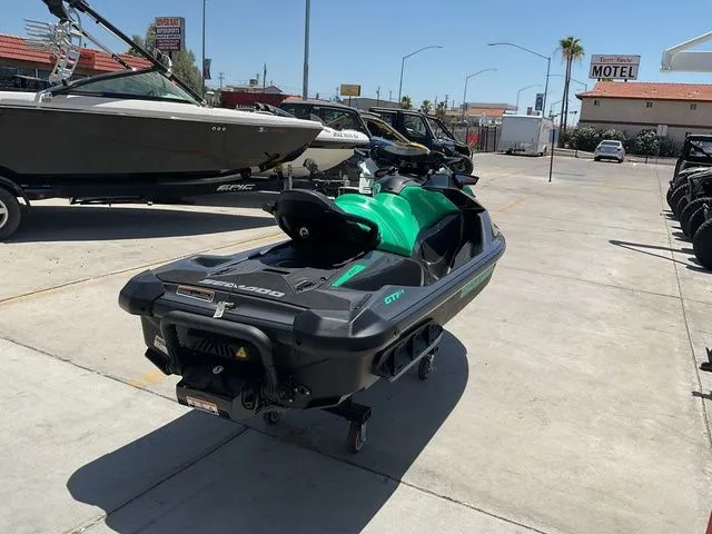 Slide: The Image of Sea-Doo GTI SE 170 2026 - 3