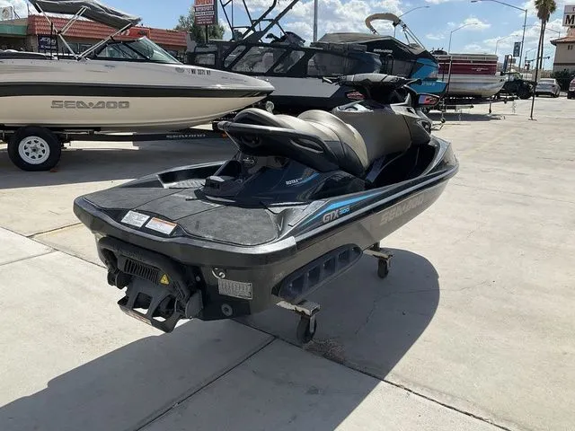 Slide: The Image of Sea-Doo GTX 2016 - 3