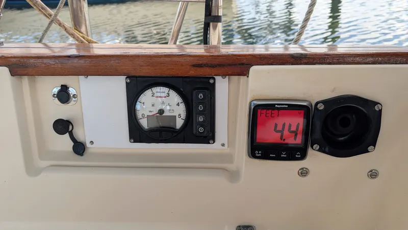 Slide: The Image of Island Packet 40 1998 - 14