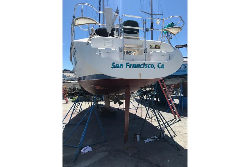 Slide: The Image of Catalina 380 sailboat from 1998 in dry dock, San Francisco, CA. - 17