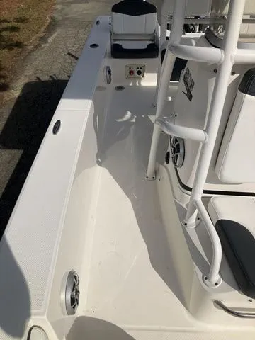 Slide: The Image of 2020 Robalo 206 Cayman boat deck with seating area. - 18