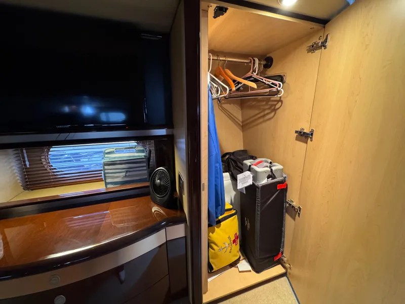 Slide: The Image of Sea Ray 58 Sedan Bridge 2007 - 56