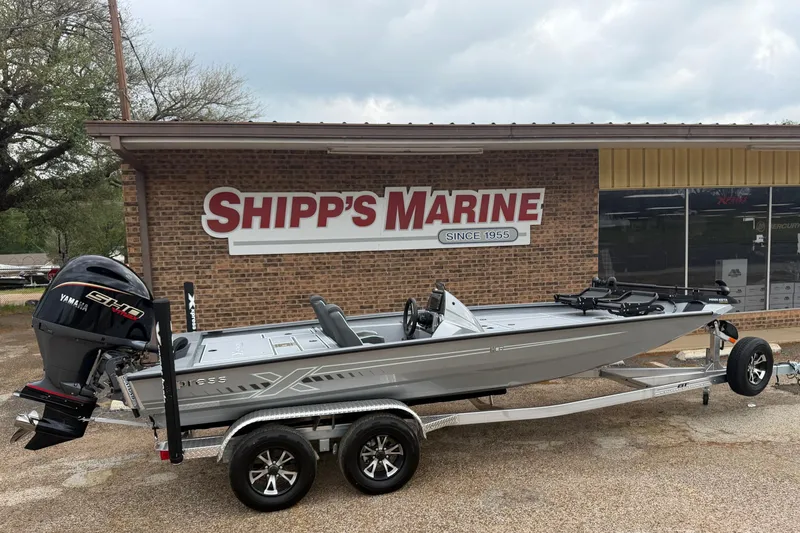 The Image of Xpress H20C Crappie 2026 - undefined