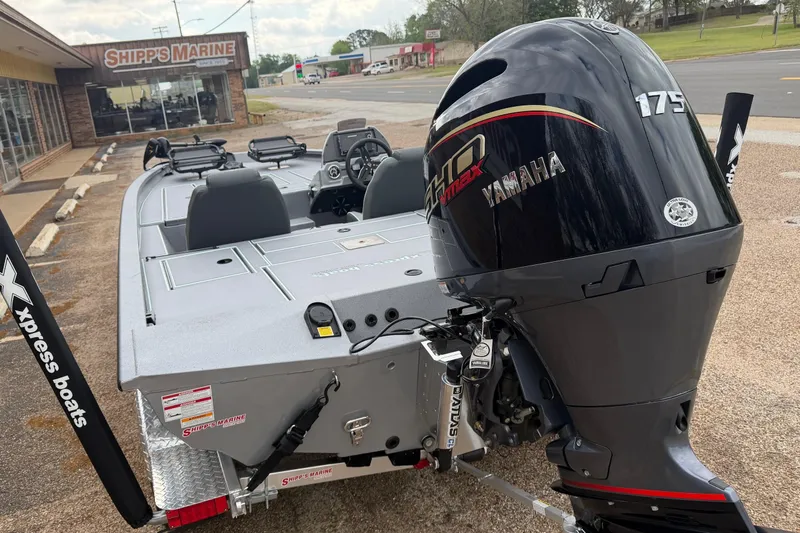 Slide: The Image of 2026 Xpress H20C Crappie boat with Yamaha 175 engine at Shipp's Marine dealership. - 5