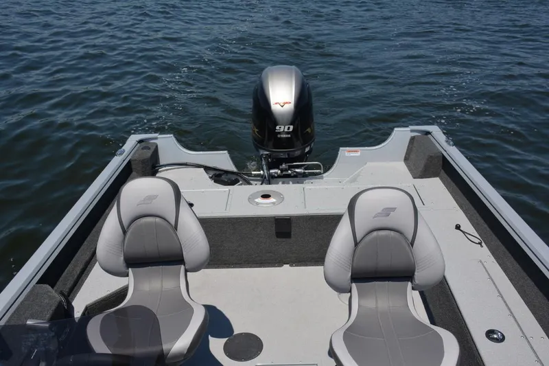 Slide: The Image of Manufacturer Provided Image: Starcraft Superfisherman 186 boat, 2026 model, on calm water. - 9
