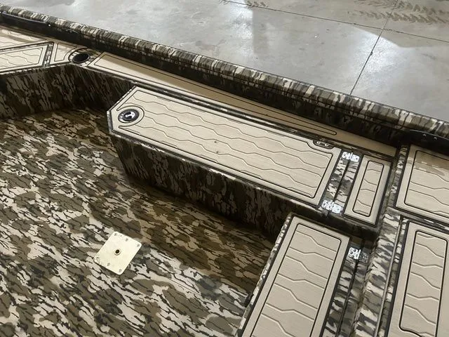 Slide: The Image of Avid 18 Commander 2025 - 8