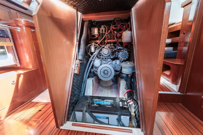 Slide: The Image of Navigation instruments on a 2003 Beneteau 411 yacht, featuring B&G displays and controls. - 47