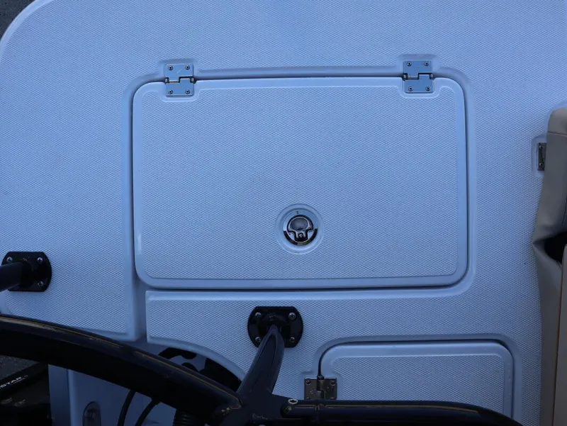 Slide: The Image of Action Craft 17 Flyfisher 2026 - 20