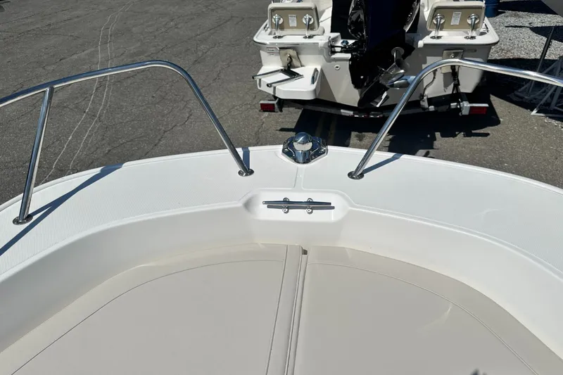 Slide: The Image of Boston Whaler 17 Montauk 2024 - 26