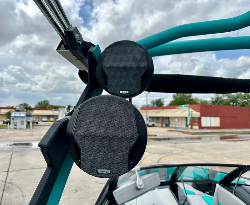 Slide: The Image of Speakers on a 2022 Malibu Wakesetter 23 LSV boat. - 23