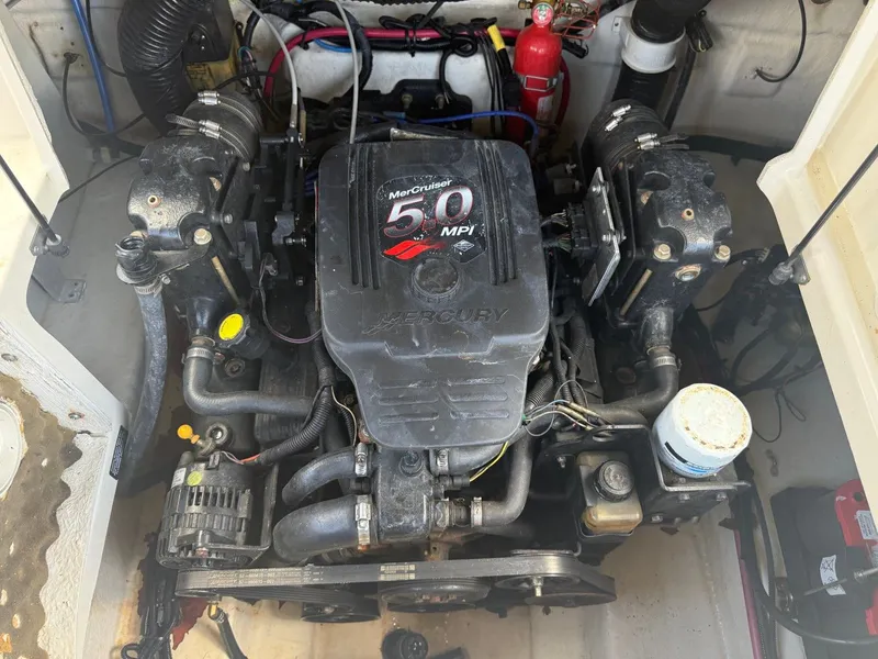 Slide: The Image of Sea Ray Sundeck 2006 - 10