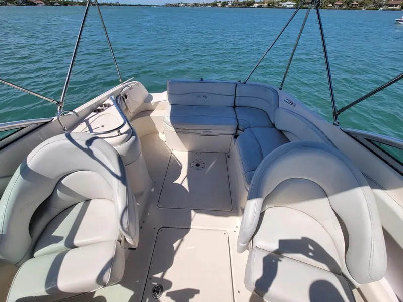 Slide: The Image of Sea Ray Sundeck 2006 - 6