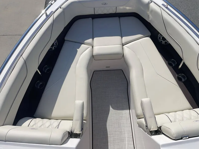 Slide: The Image of Regal LS6 2026 - 15