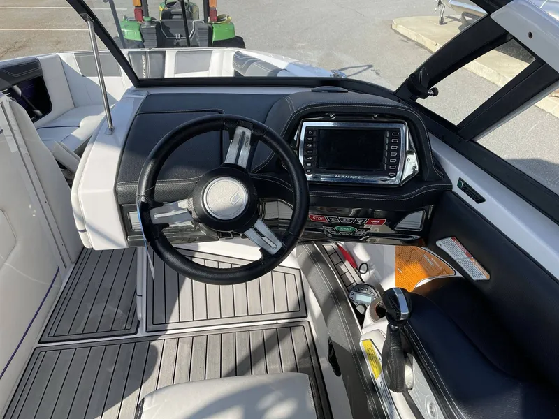 Slide: The Image of Nautique G23 2015 - 22