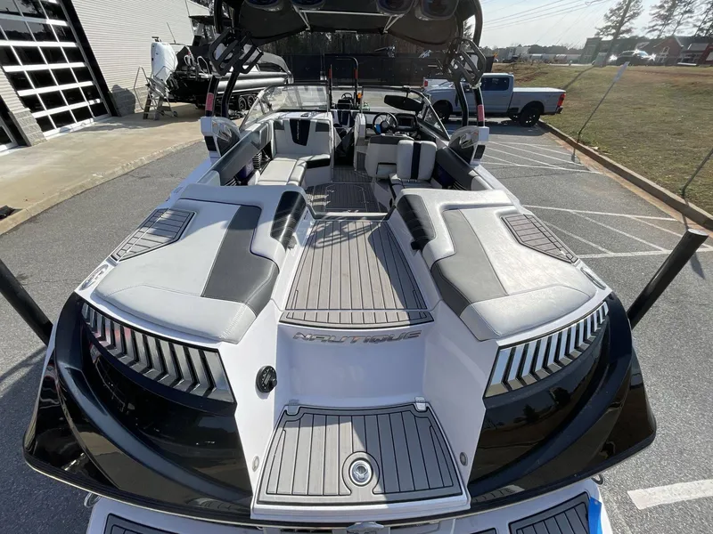 Slide: The Image of Nautique G23 2015 - 27