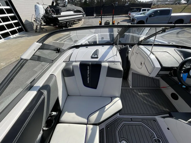 Slide: The Image of Nautique G23 2015 - 30