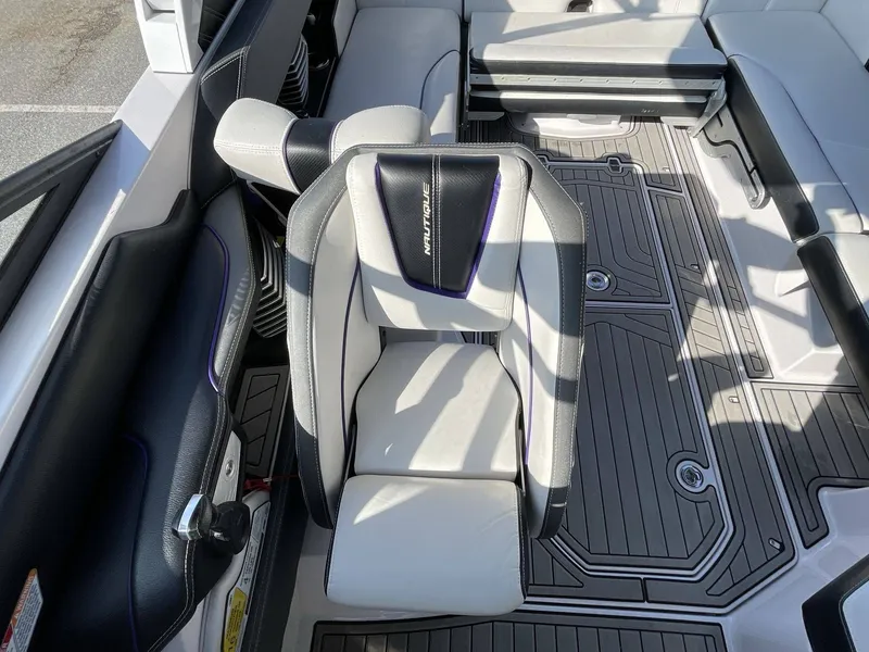 Slide: The Image of Nautique G23 2015 - 31