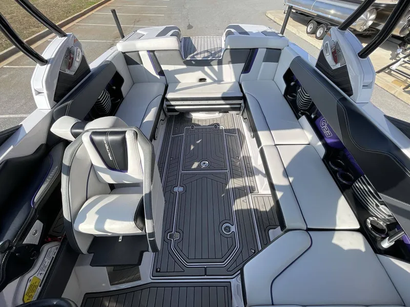 Slide: The Image of Nautique G23 2015 - 32