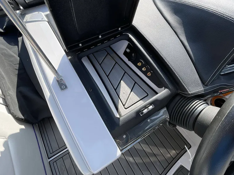 Slide: The Image of Nautique G23 2015 - 33